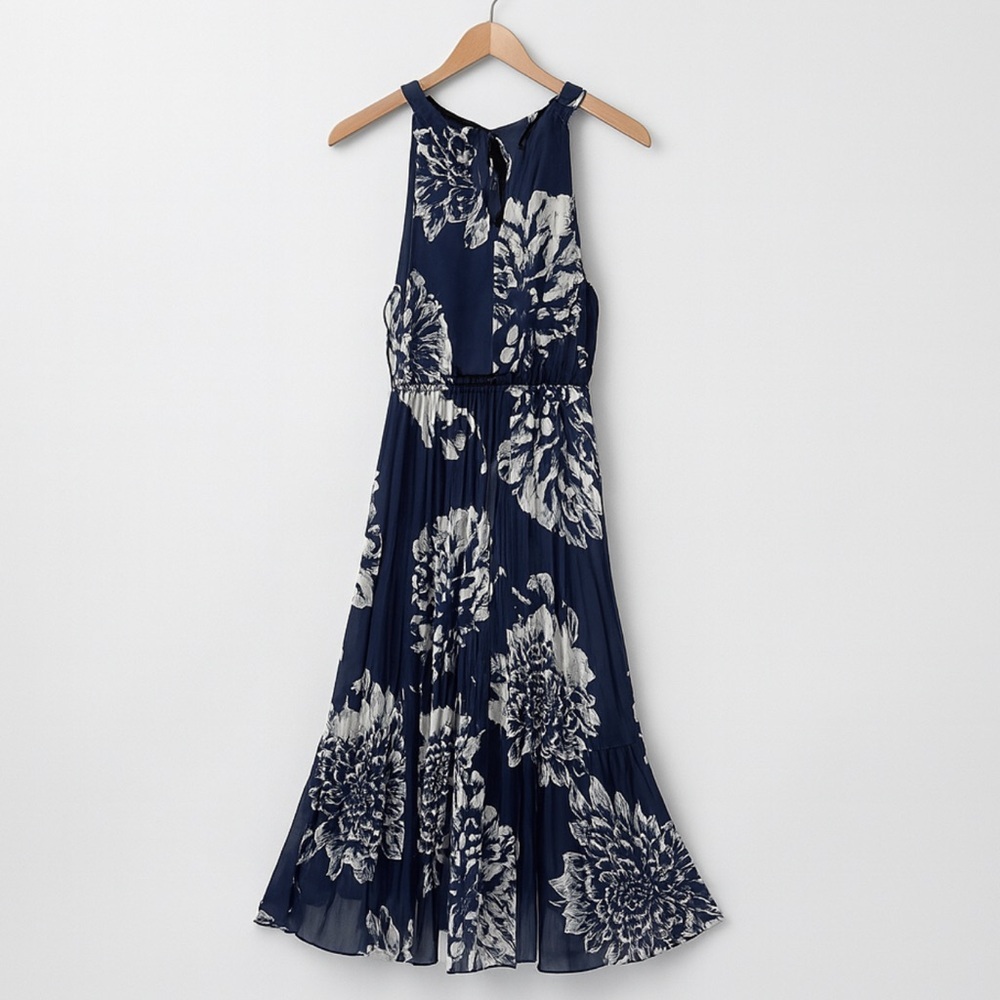 Lane Bryant Floral Halter Maxi Dress 16 Navy Blue White Pleated Summer Flowing - Picture 3 of 9